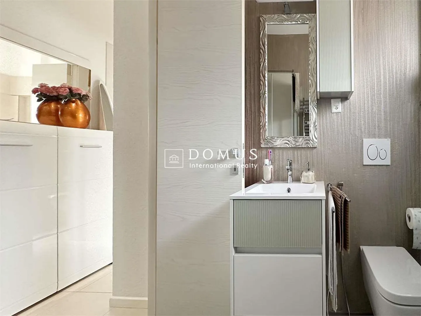 Spacious apartment in central area - Photo 11 of 13
