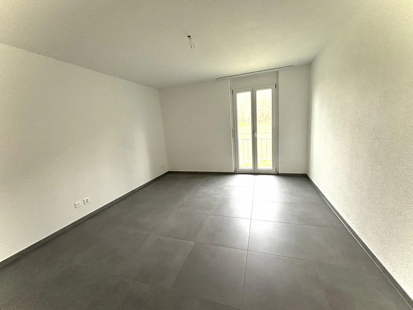 Freshly renovated, great location! Your new home? - Photo 6 of 9