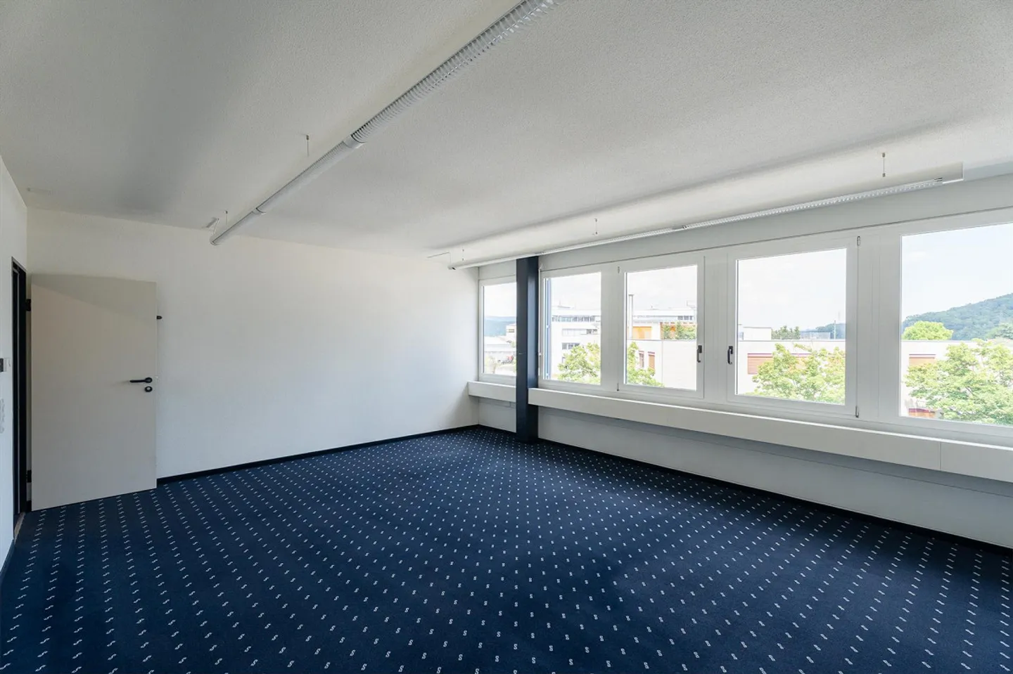 Votre nouveau lieu de bureau ! - Photo 3 sur 5