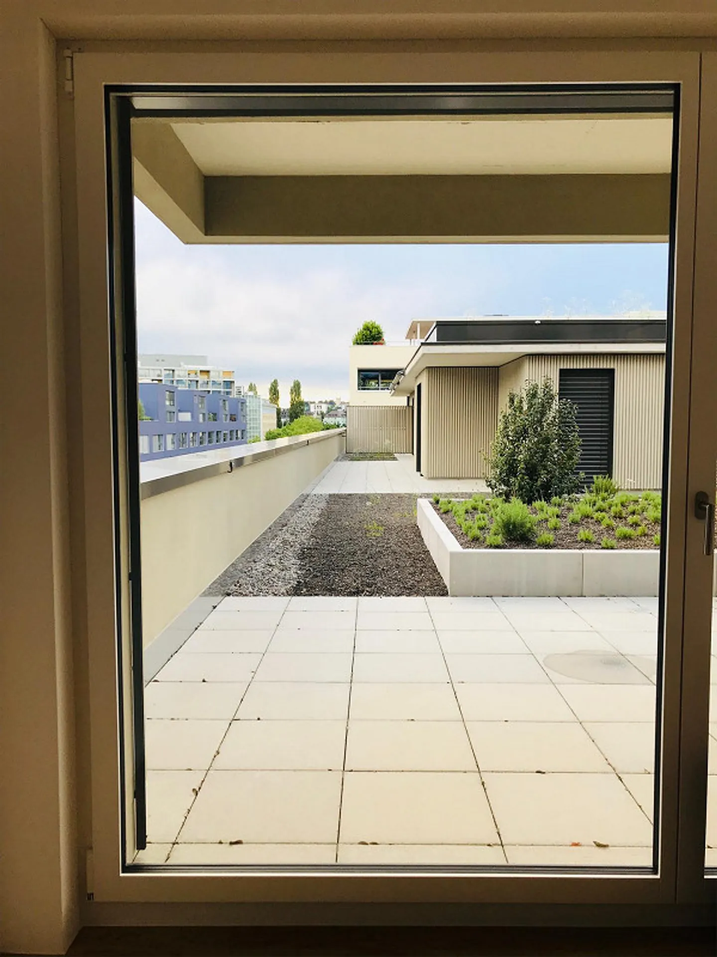 Modernes Apartment mit Terrasse - Foto 1 von 7
