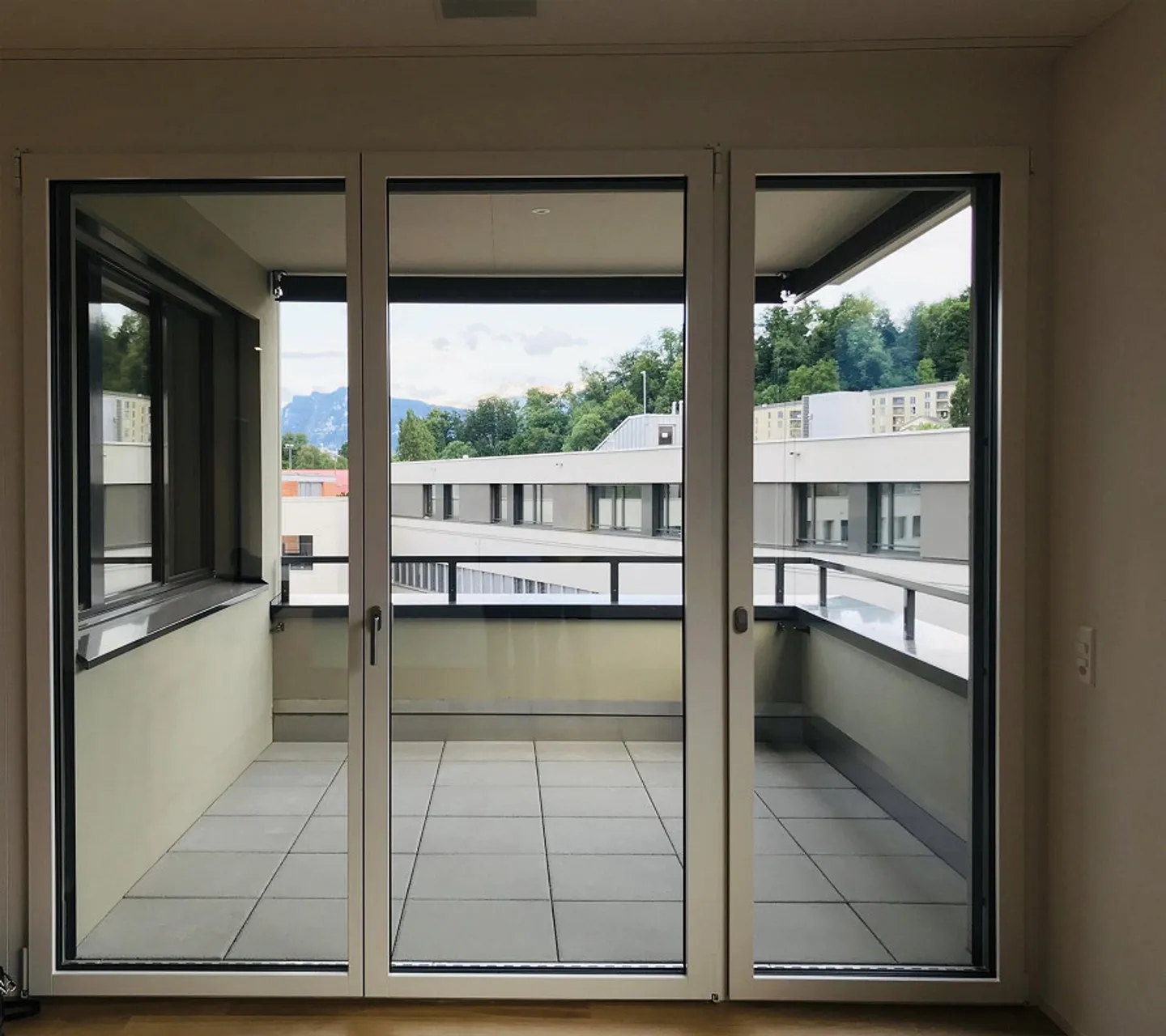 Modernes Apartment mit Terrasse - Foto 2 von 7