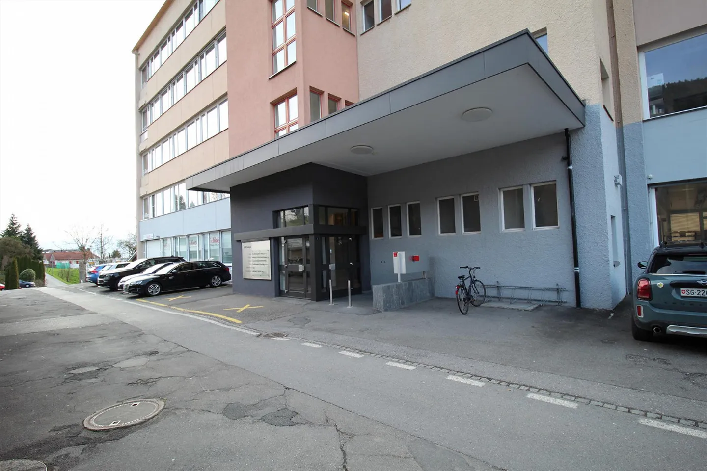Modernes Gewerbeobjekt in Rebstein - Foto 3 von 8