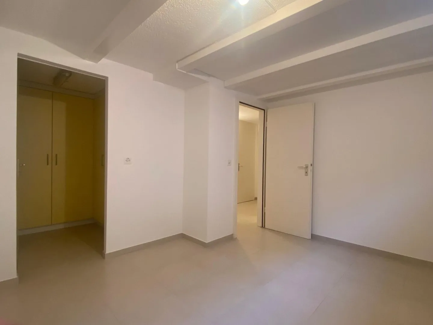 Maison bifamiliale avec 6 pièces à Mies - Photo 9 sur 12