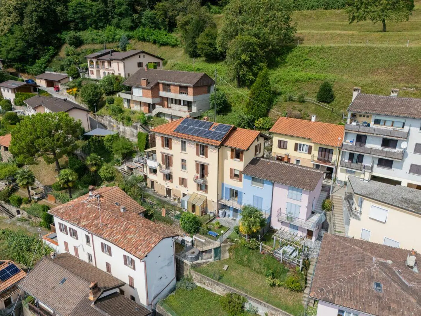 We are selling a beautiful 3.5-room house in Cademario - Photo 1 of 15