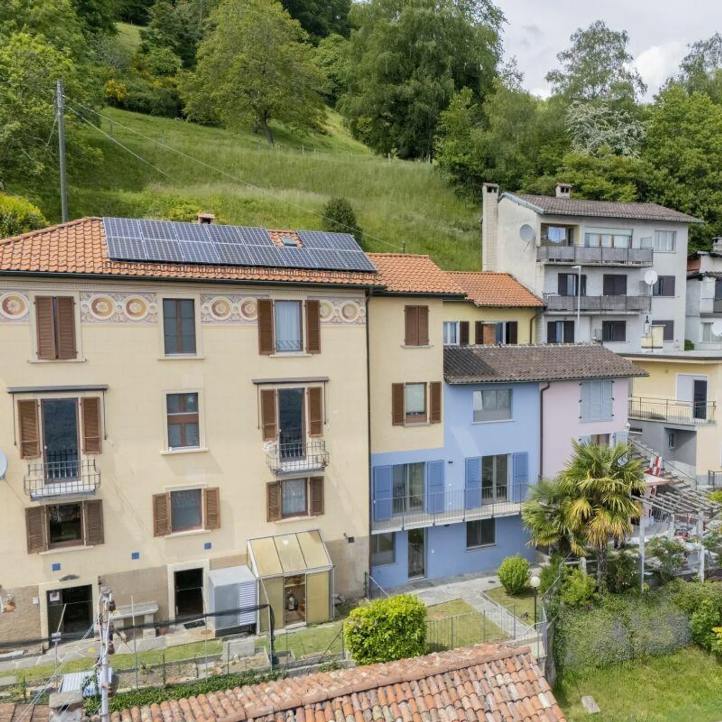 We are selling a beautiful 3.5-room house in Cademario - Photo 2 of 15