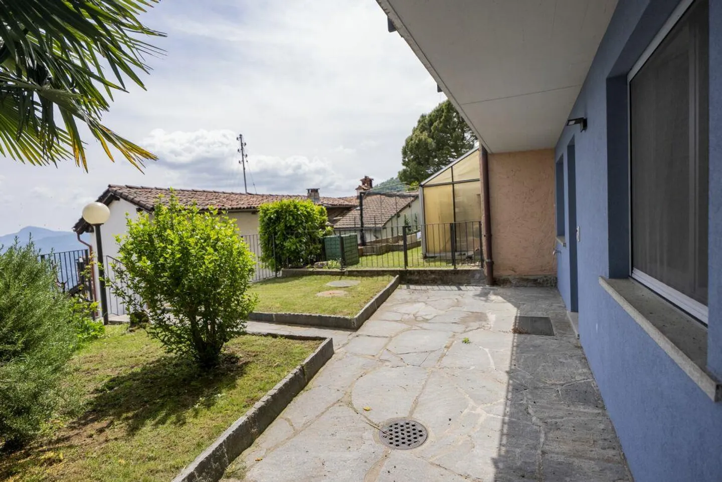 We are selling a beautiful 3.5-room house in Cademario - Photo 8 of 15