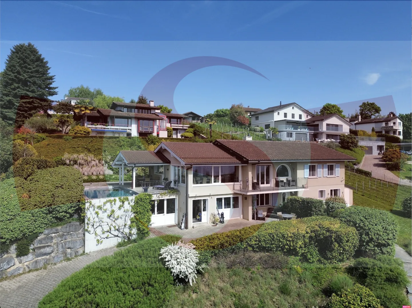 Un indirizzo eccezionale nel cuore di Nyon, a due passi dal lago. Townhouse di alta gamma - Foto 3 di 15