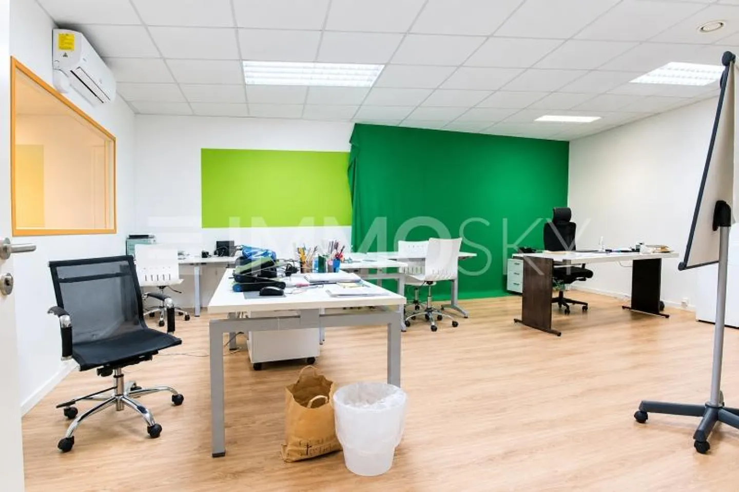 Espace de bureau moderne à Lamone - Photo 7 sur 7