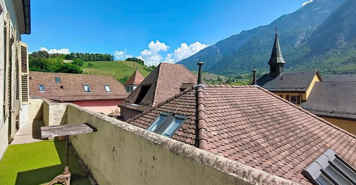 Charmant appartement à rénover de 4.5 pièces avec balcon au coeur de St-Maurice - Foto 10 von 12
