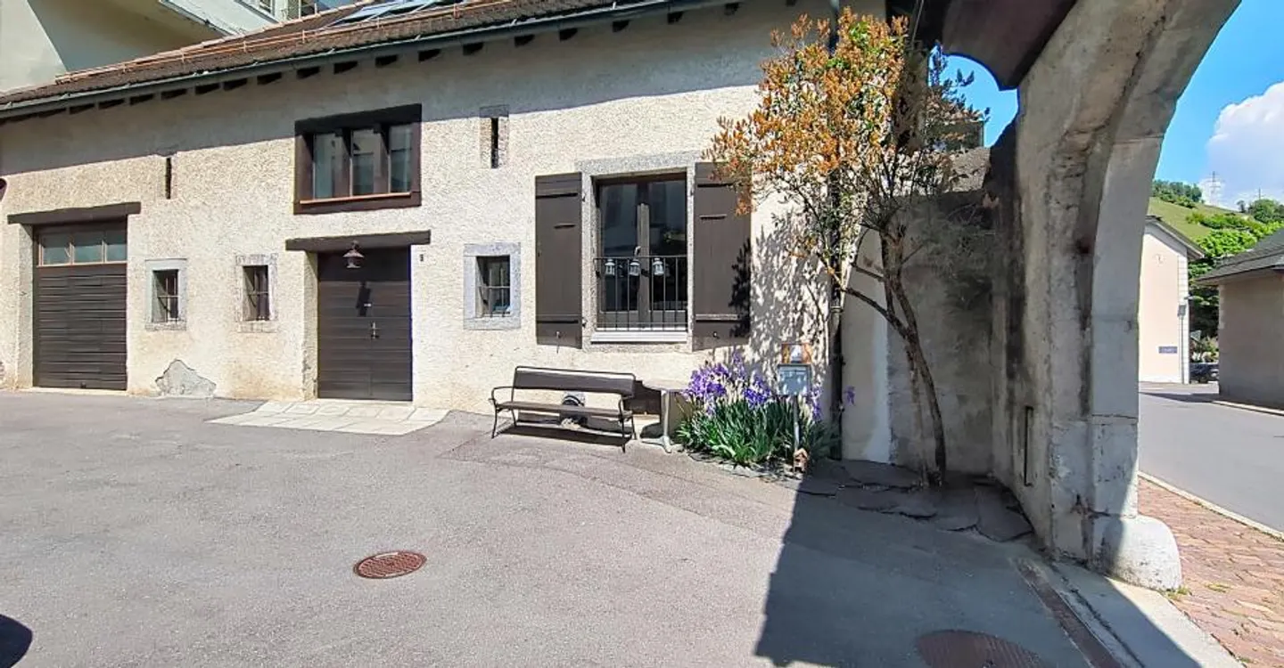 Charmant appartement à rénover de 4.5 pièces avec balcon au coeur de St-Maurice - Foto 12 von 12