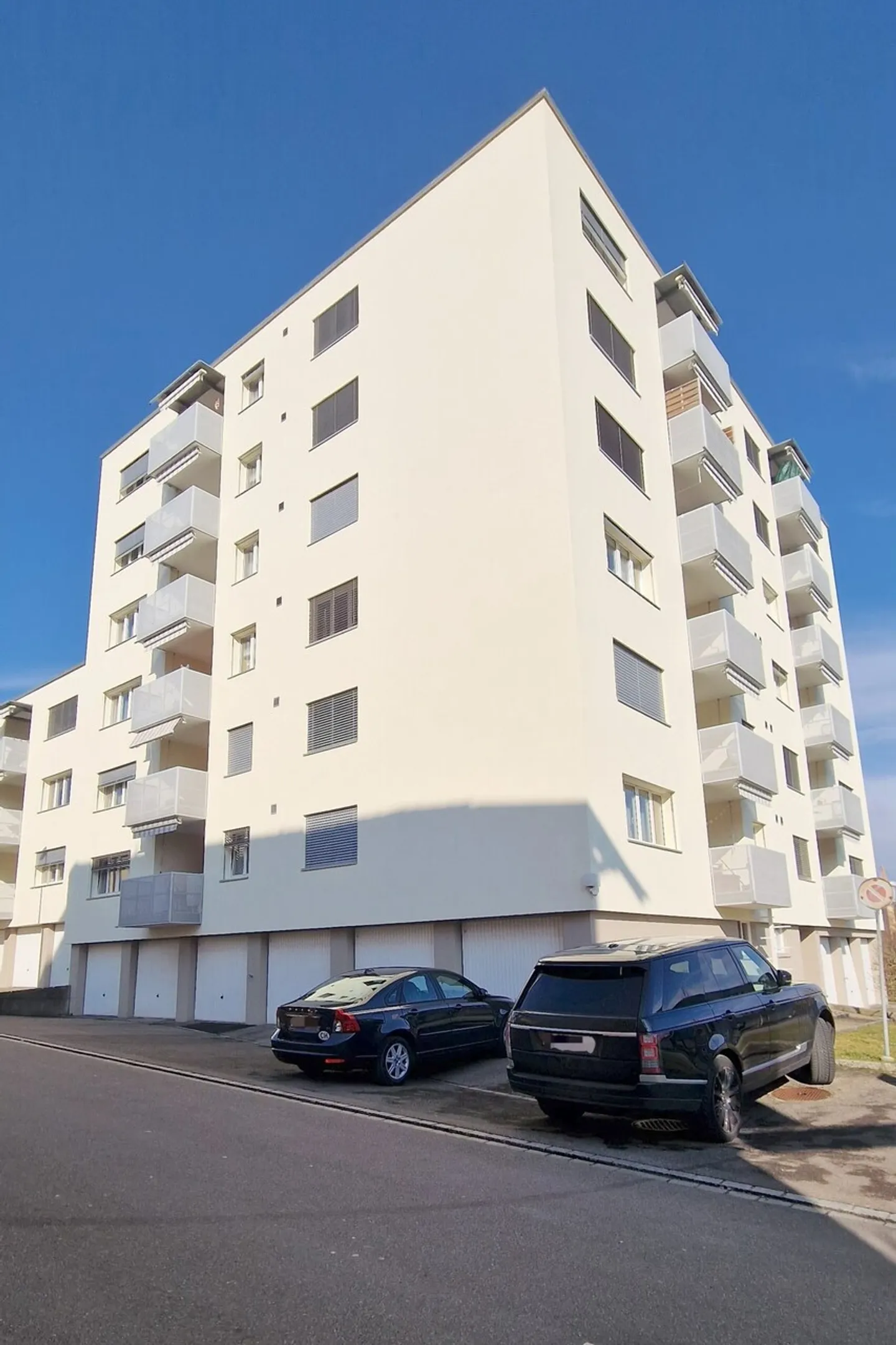 Place de Parking à Neuhausen - Photo 1 sur 2