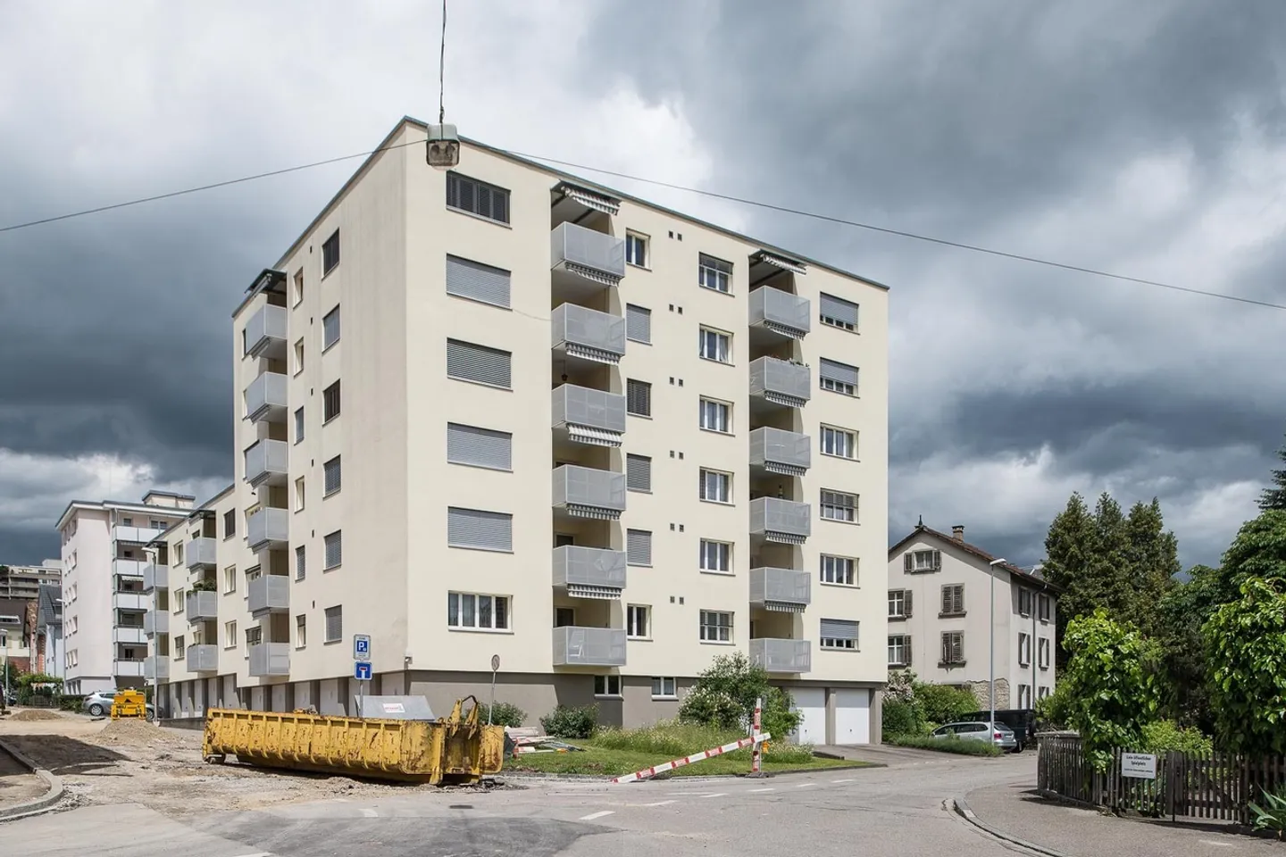 Place de Parking à Neuhausen - Photo 2 sur 2