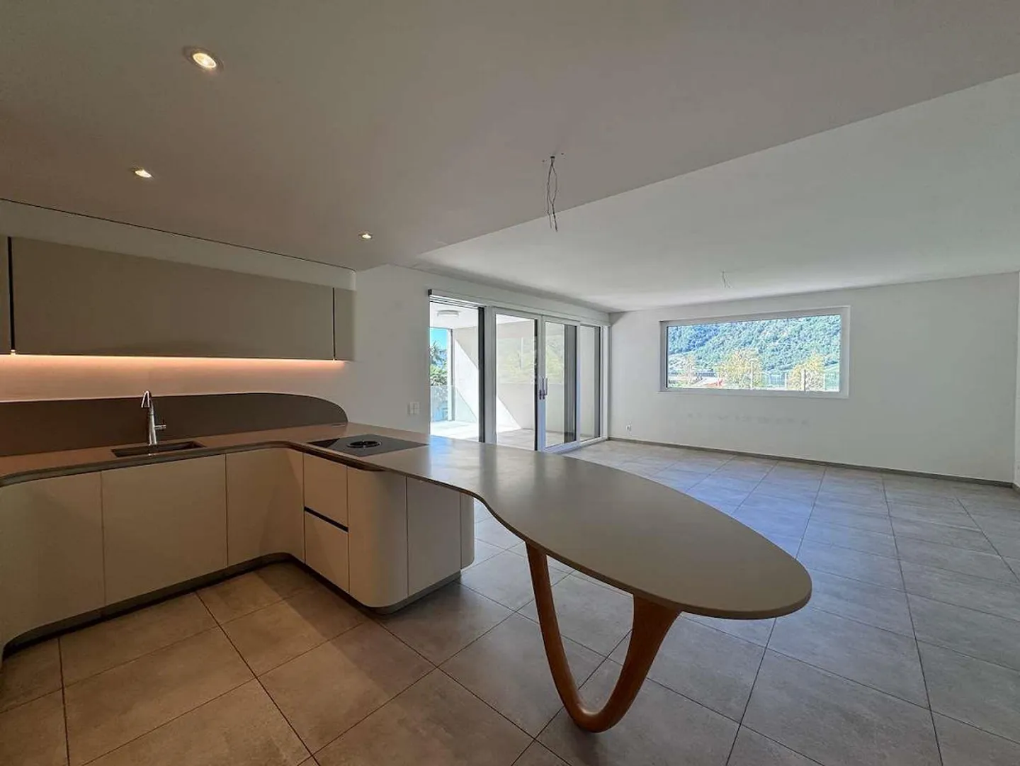 Melano - Between Nature and Comfort - Photo 2 of 13