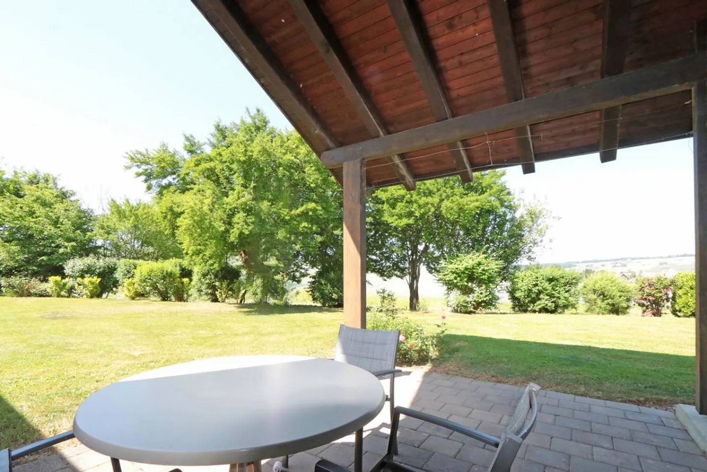 Family-friendly single-family home with large garden - Photo 6 of 26