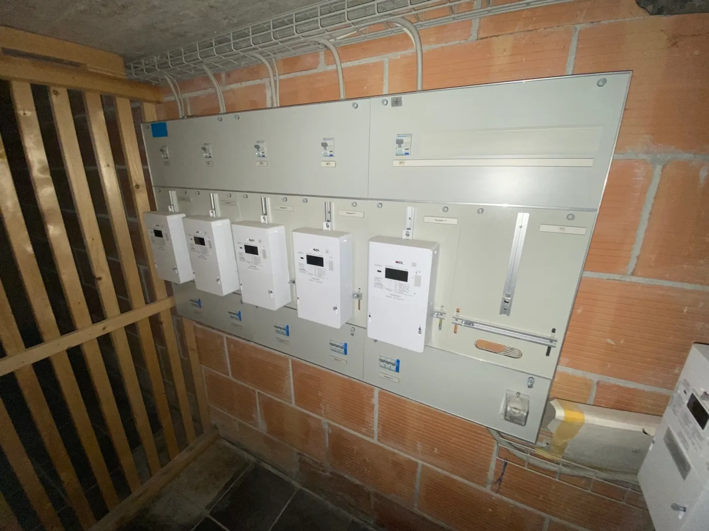 Edificio con 5 appartamenti completamente ristrutturati - Foto 6 di 14