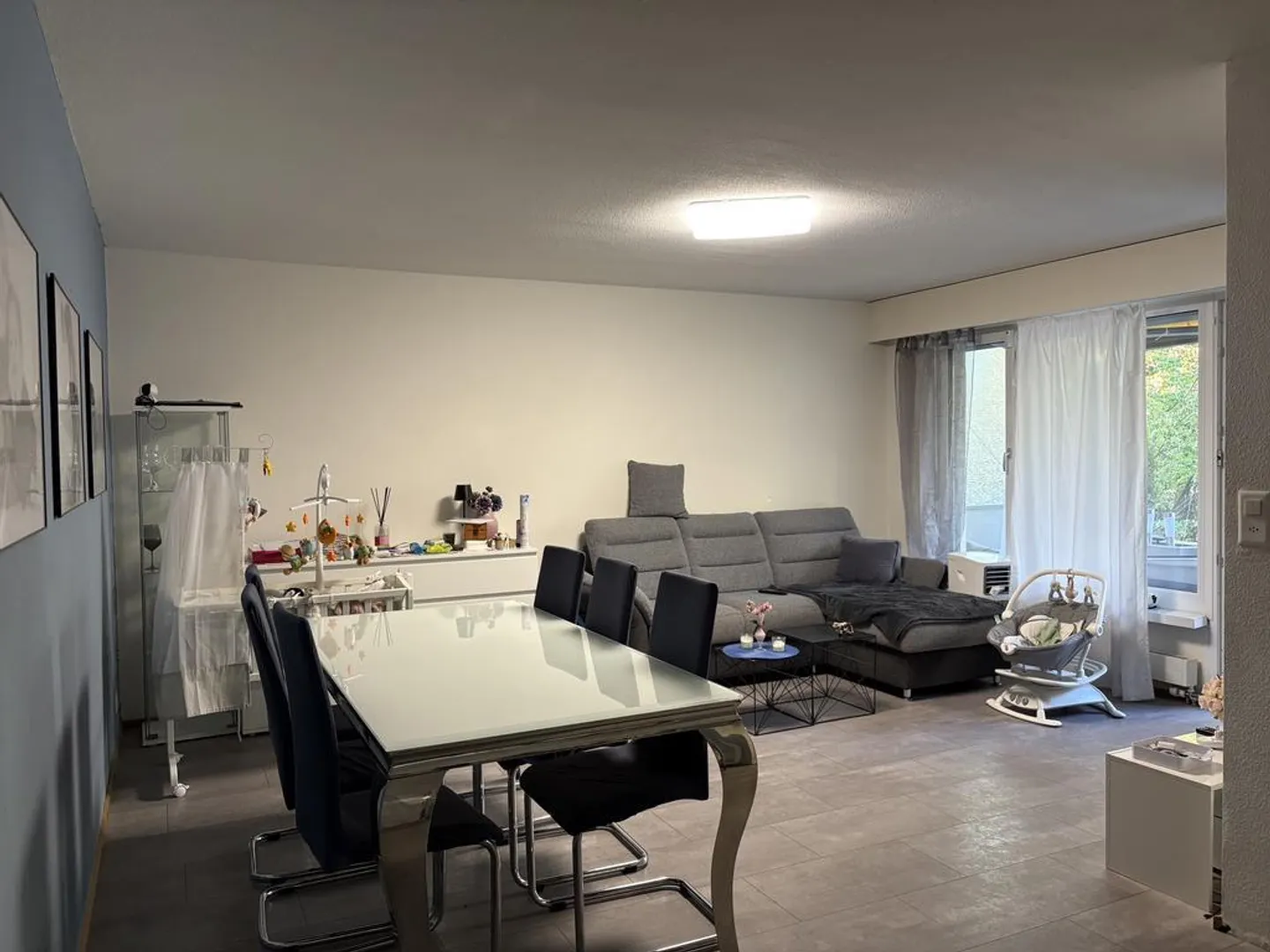 Cozy 3.5 Room Apartment Near City Center - Photo 3 of 8