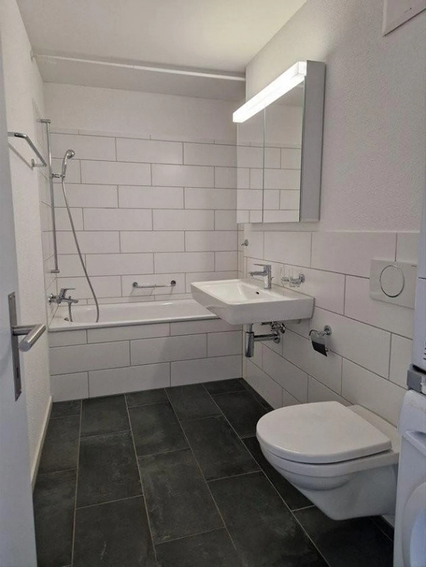 Quietly located 2.5-room apartment is looking for you! - Photo 5 of 7