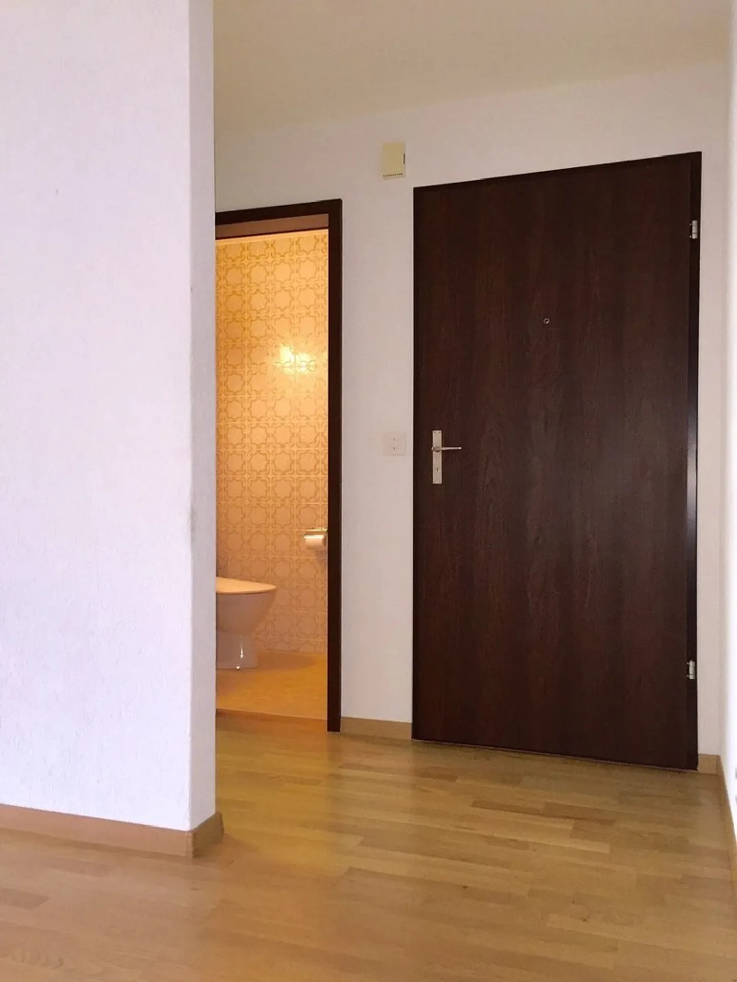 Sunny 3.5-Room Apartment - Photo 5 of 9