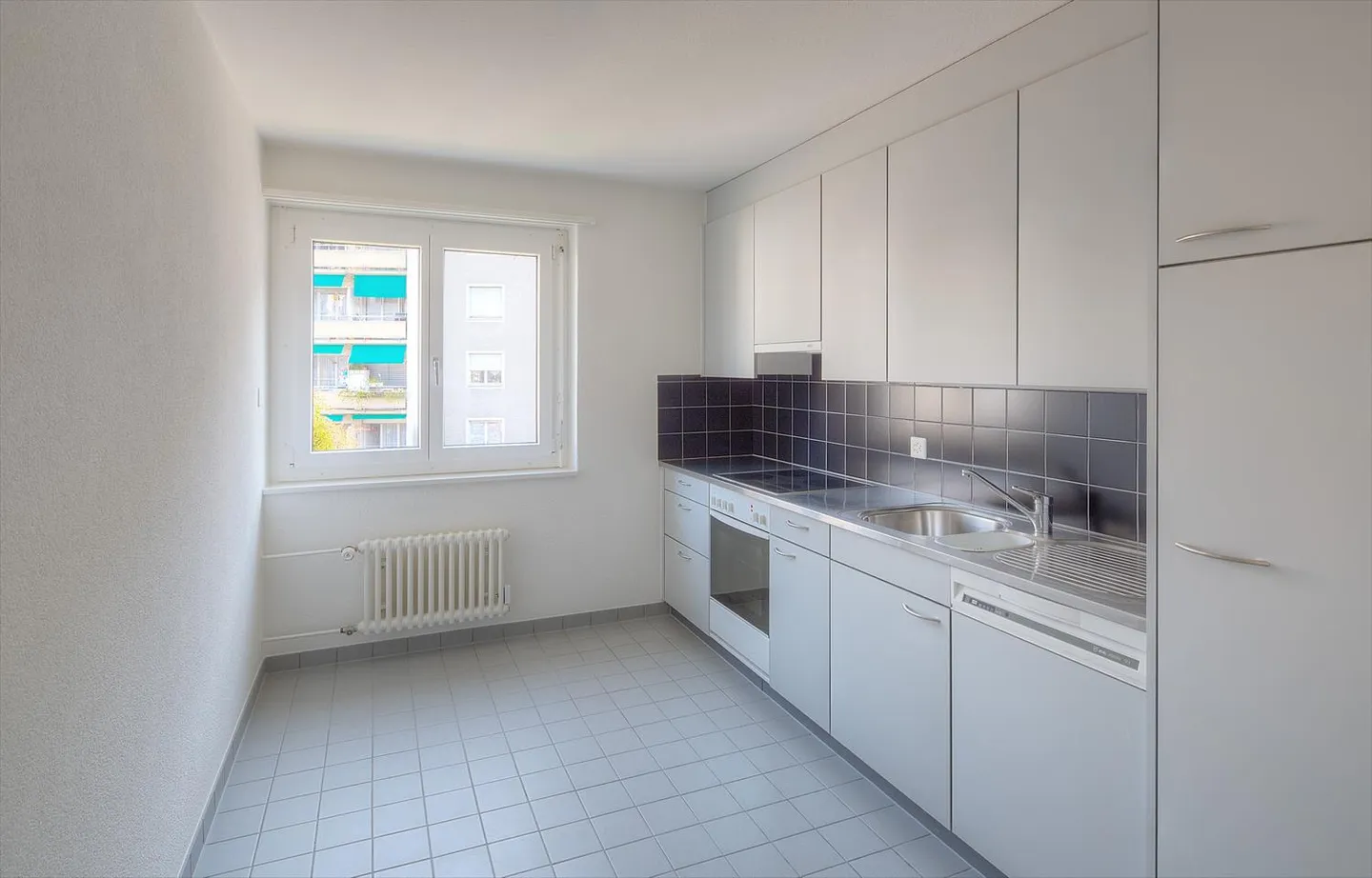 Rent without deposit - Modern living guaranteed! - Photo 3 of 6