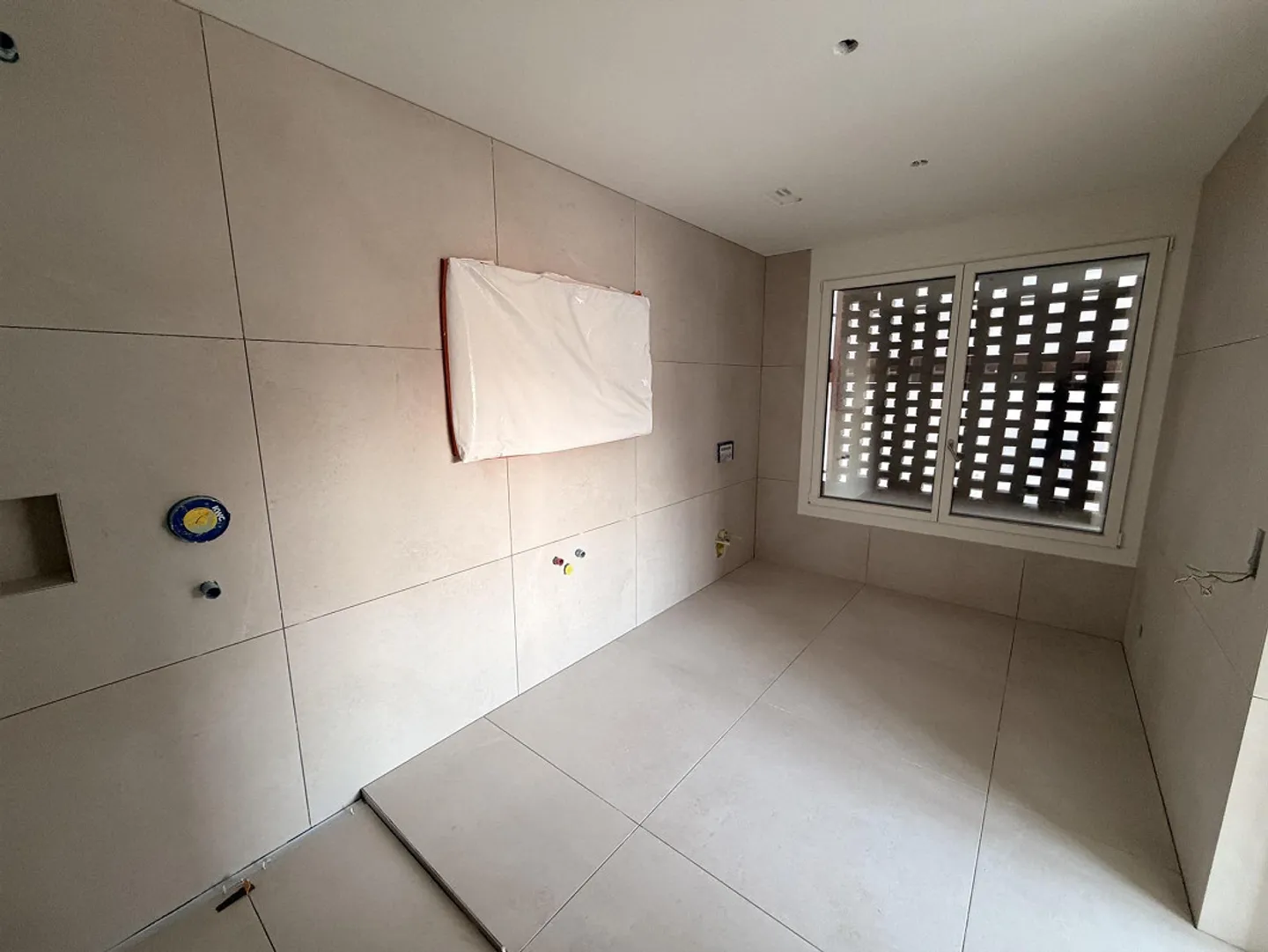 Prima occupazione appartamento di 4,5 stanze con vista sul lago e panorama montano - Foto 9 di 17