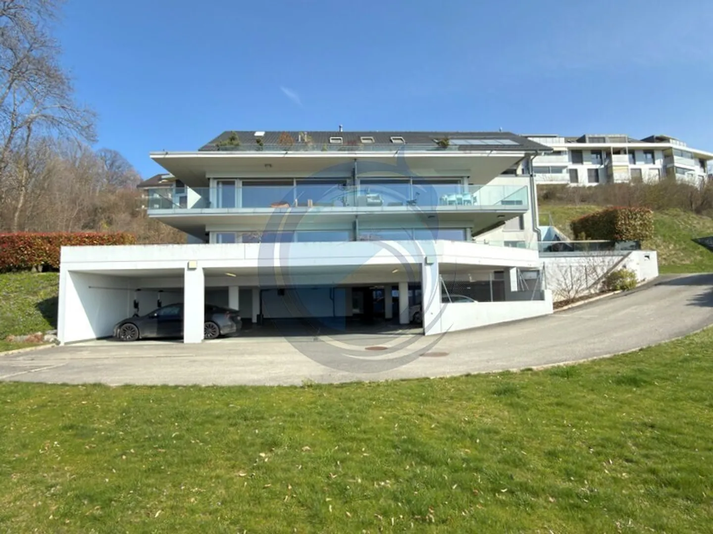 Luxury Duplex with Lake View - Photo 1 of 21