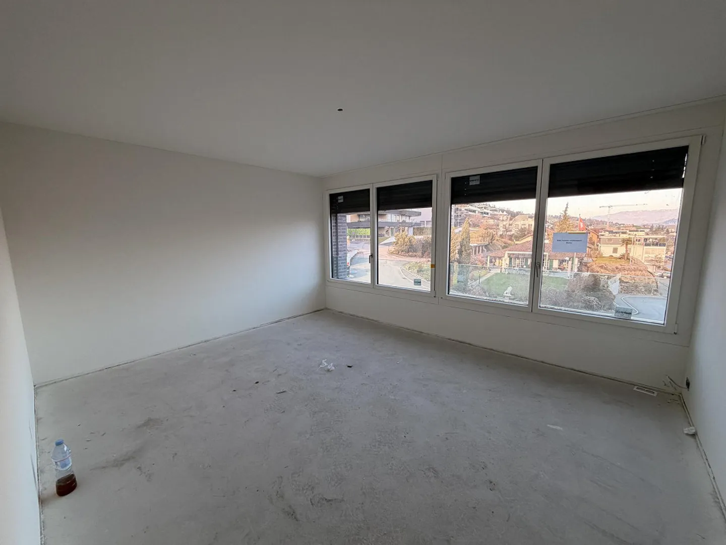 Prima occupazione appartamento di 4,5 stanze con vista sul lago e panorama montano - Foto 12 di 17