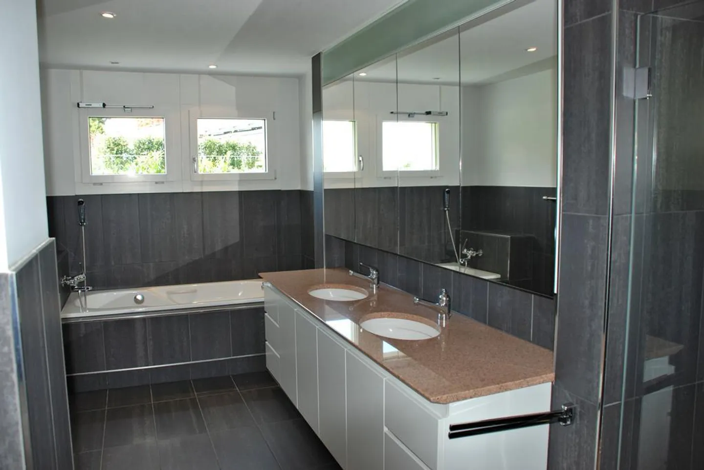 Exklusive 5.5-Zimmer-Wohnung - Foto 5 von 8