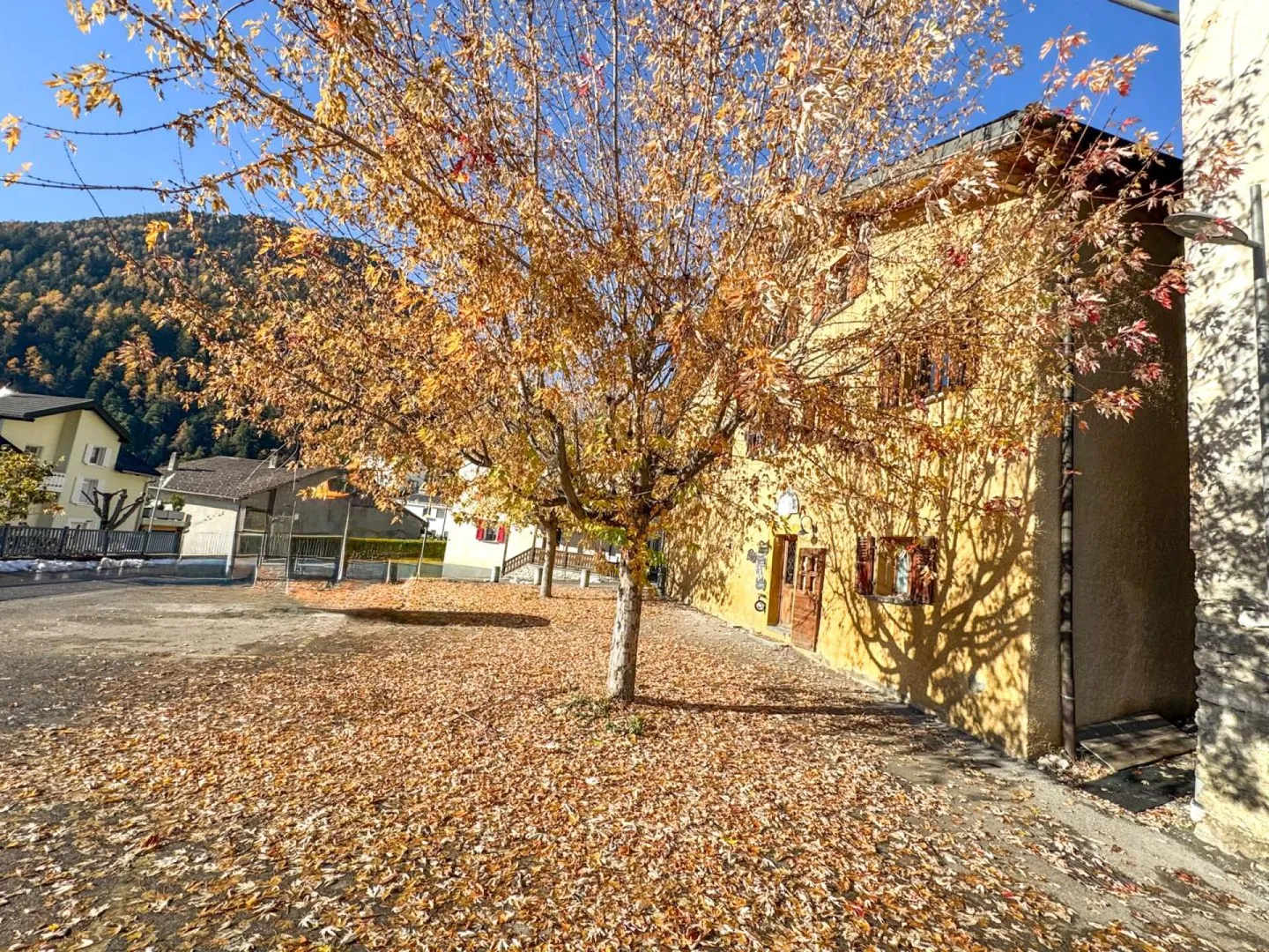 Maison multifamiliale de 7 chambres à Grugnay (Chamoson) - Photo 3 sur 21