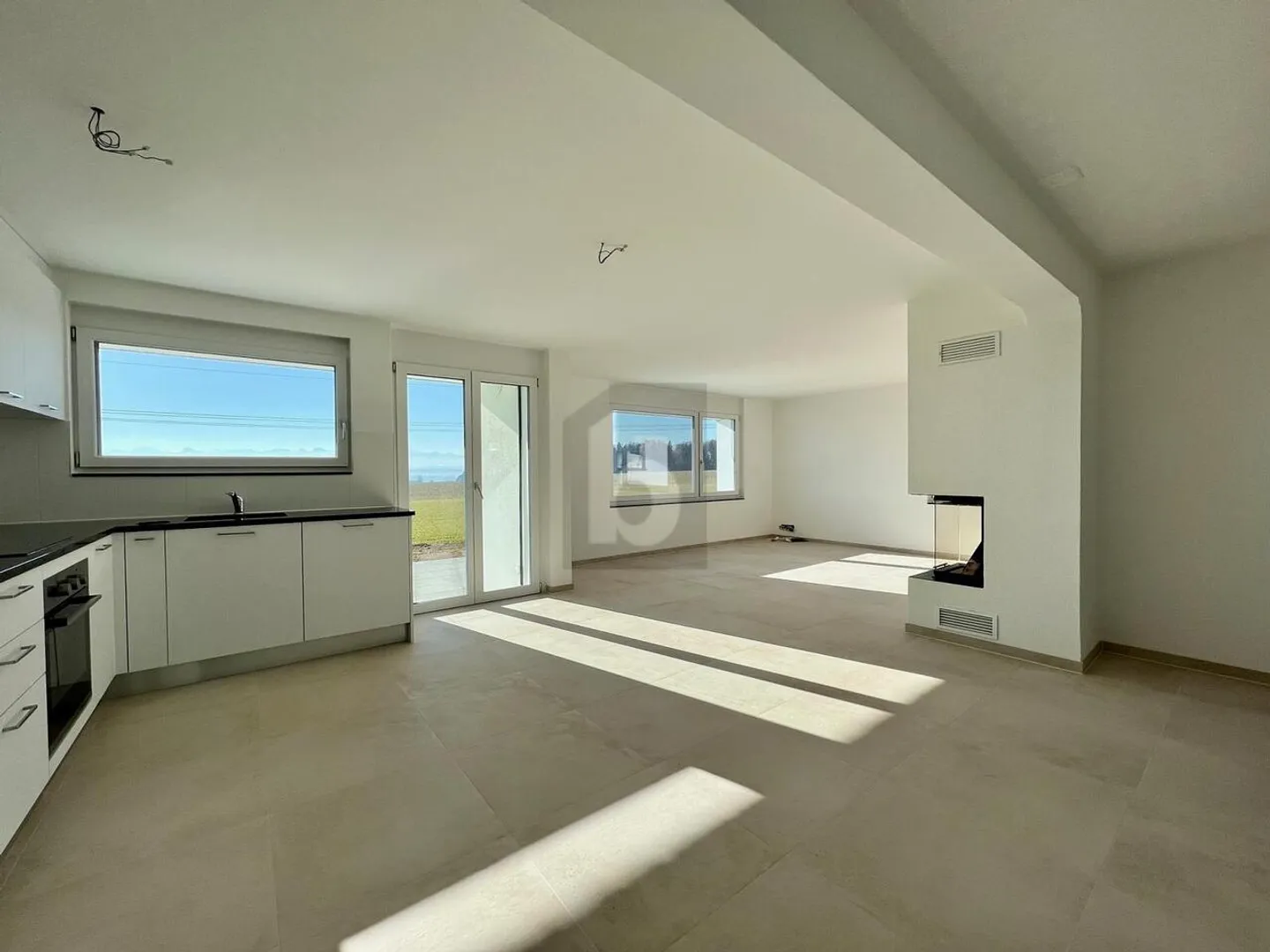 Charmantes Mehrfamilienhaus - Foto 2 von 6