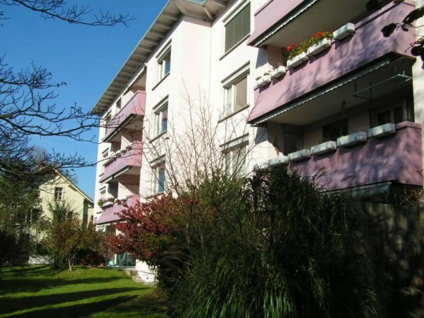 Espace de stockage spacieux à louer - Photo 2 sur 2