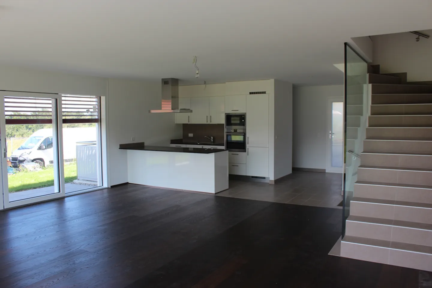 4.5 Room House - Photo 1 of 8