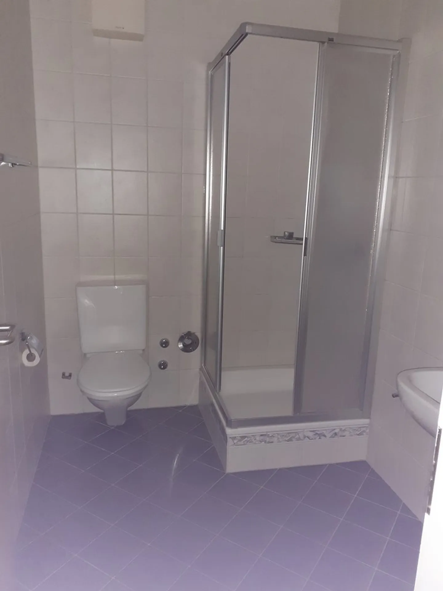 Beautiful Studio for Rent - Photo 6 of 7