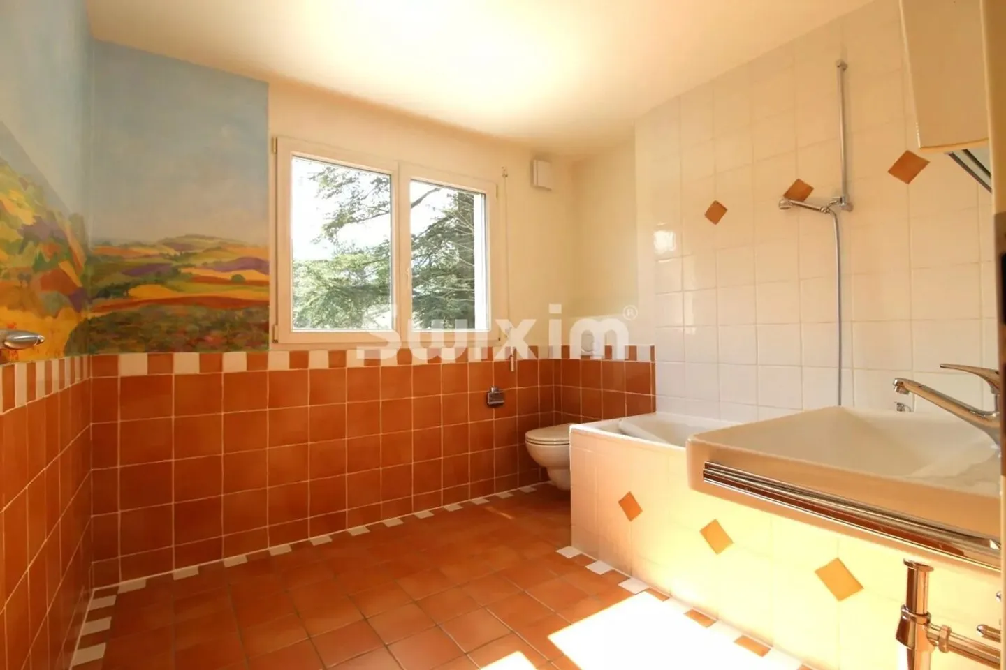 Casa affascinante con giardino - Foto 6 di 11