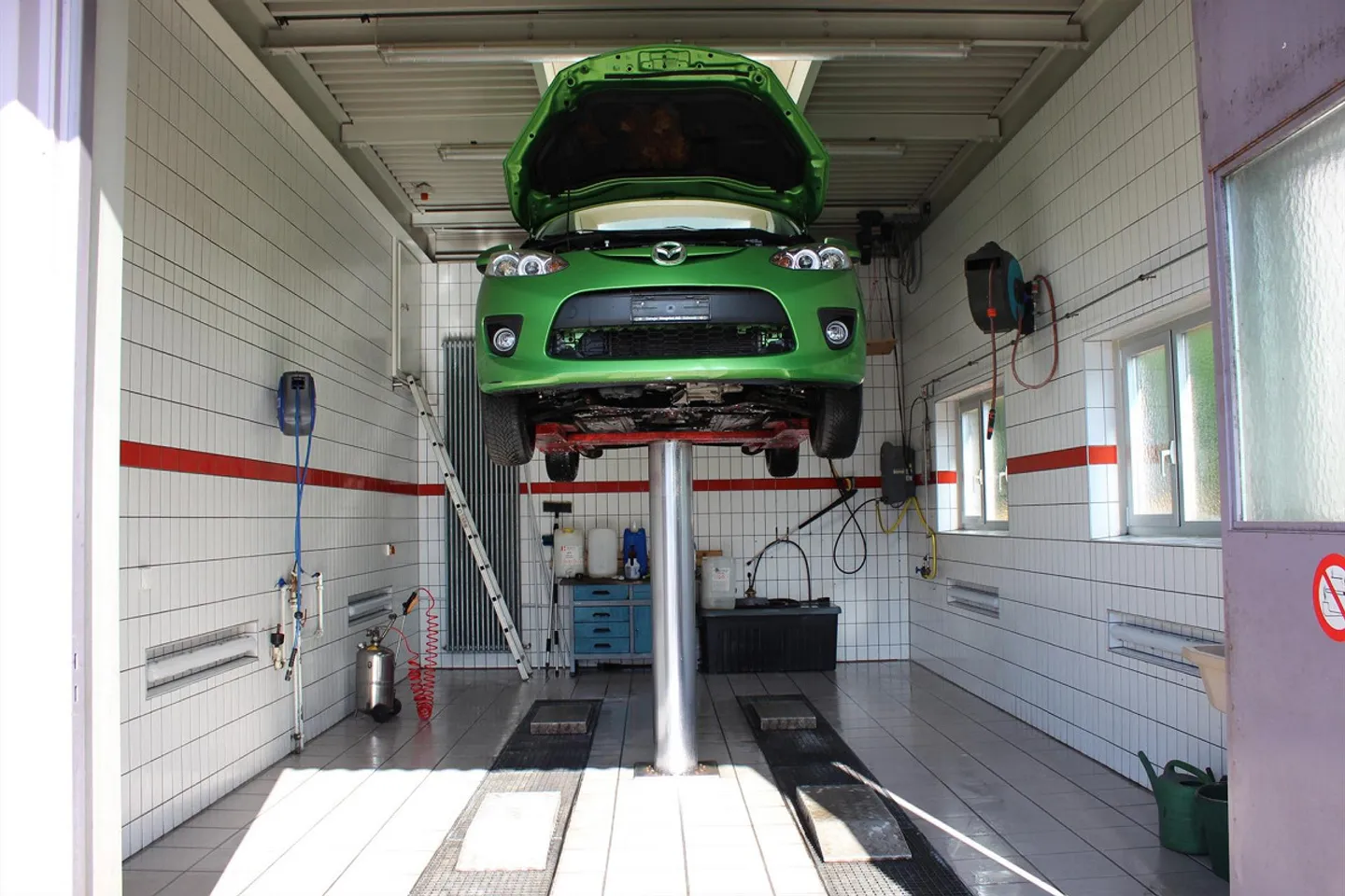 Gewerbeliegenschaft an markanter Lage! - Foto 8 von 12