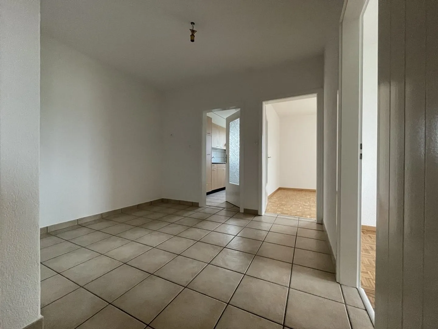 Marly - 3.5 pièces au 5ème étage - Photo 3 sur 7