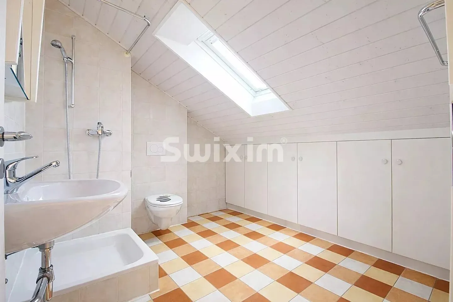 Casa affascinante con giardino - Foto 9 di 11