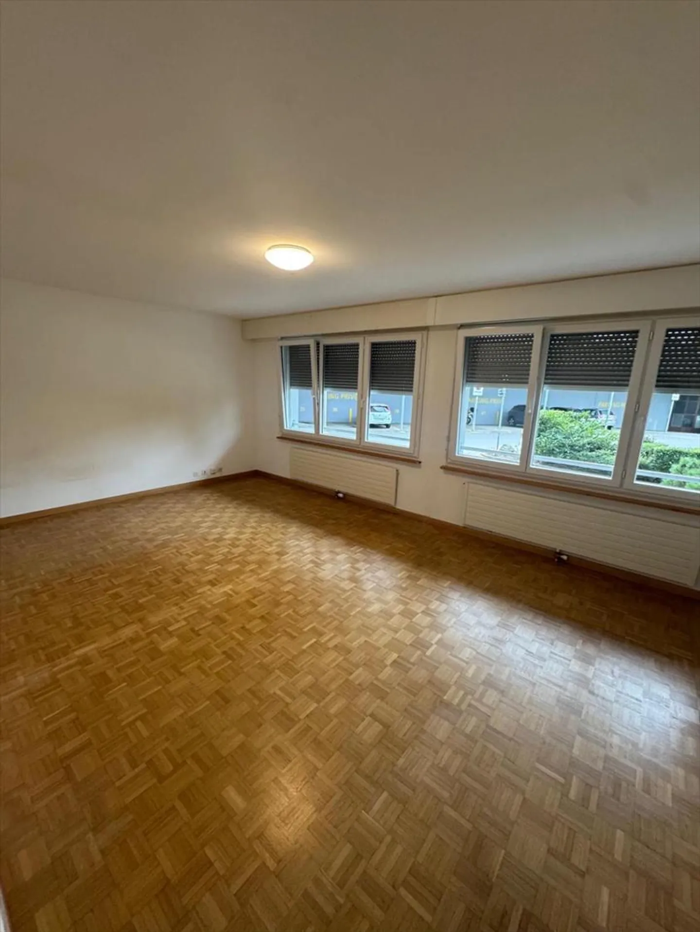 Spacious 2-room apartment on the ground floor - Photo 1 of 5