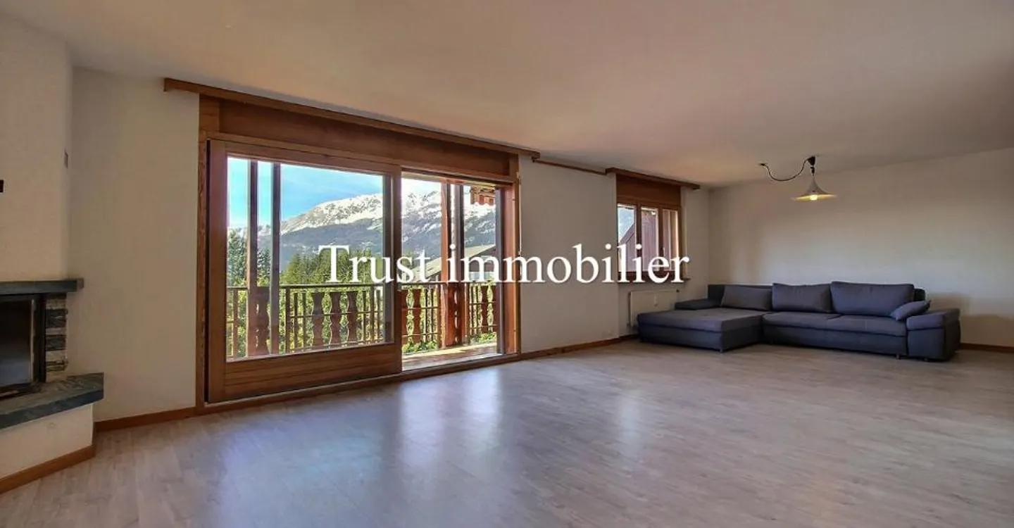 Appartement Charmant en Style Chalet - Photo 3 sur 12