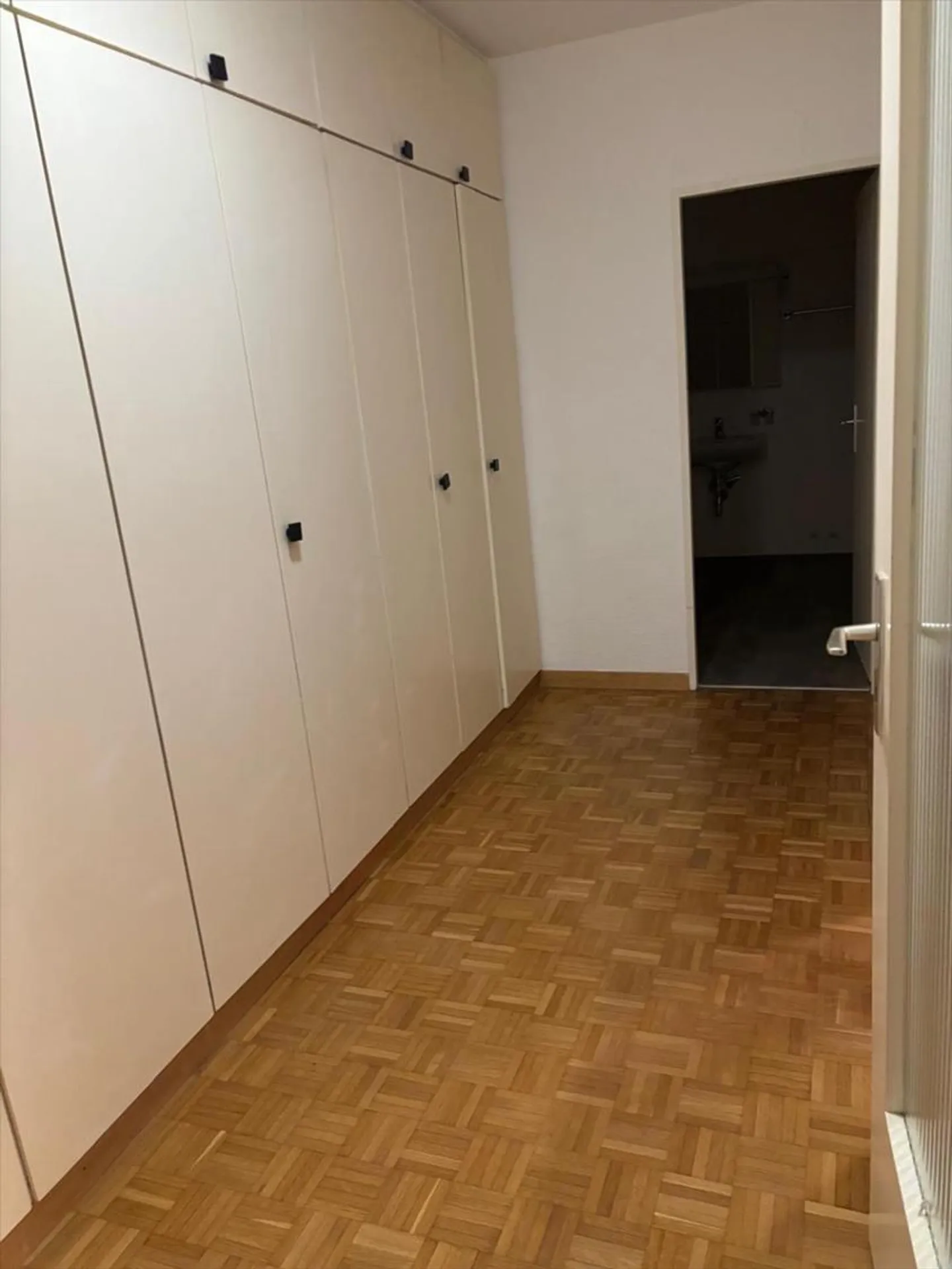Spacious 2-room apartment on the ground floor - Photo 4 of 5