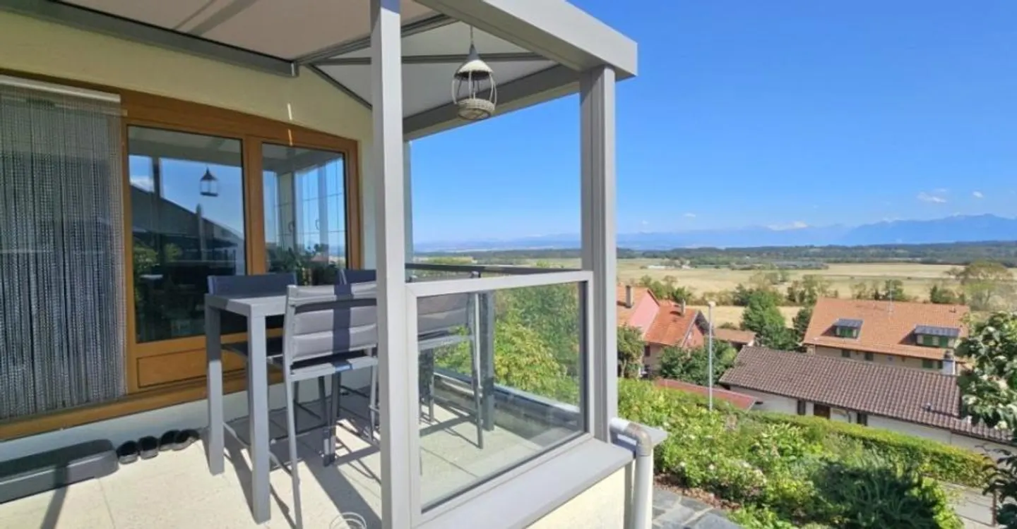 Villa individual - Photo 1 of 9