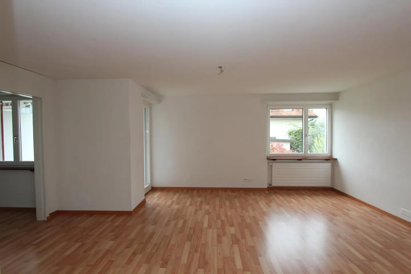 Sunny apartment in a central location - Photo 1 of 8