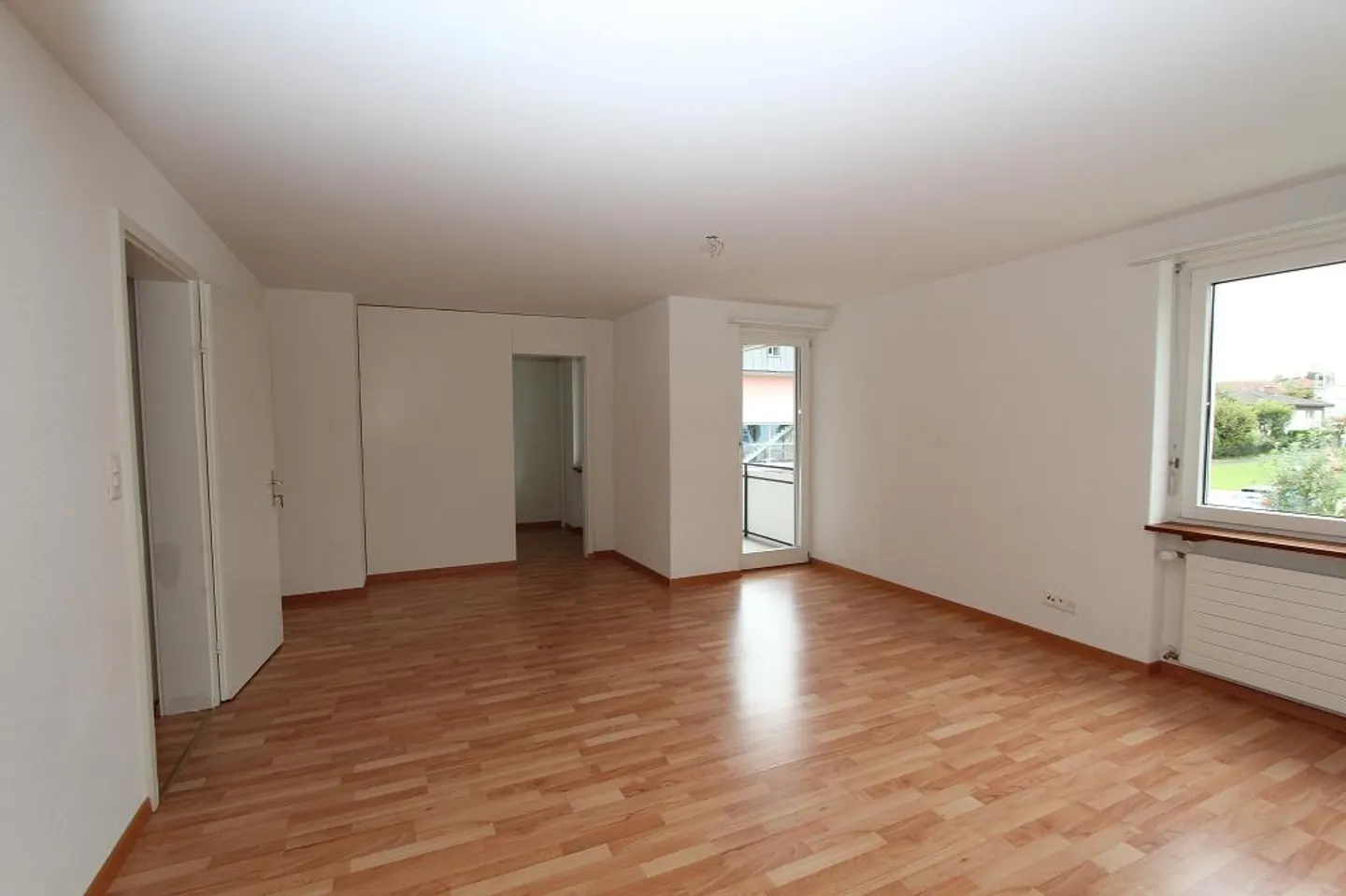 Sunny apartment in a central location - Photo 2 of 8