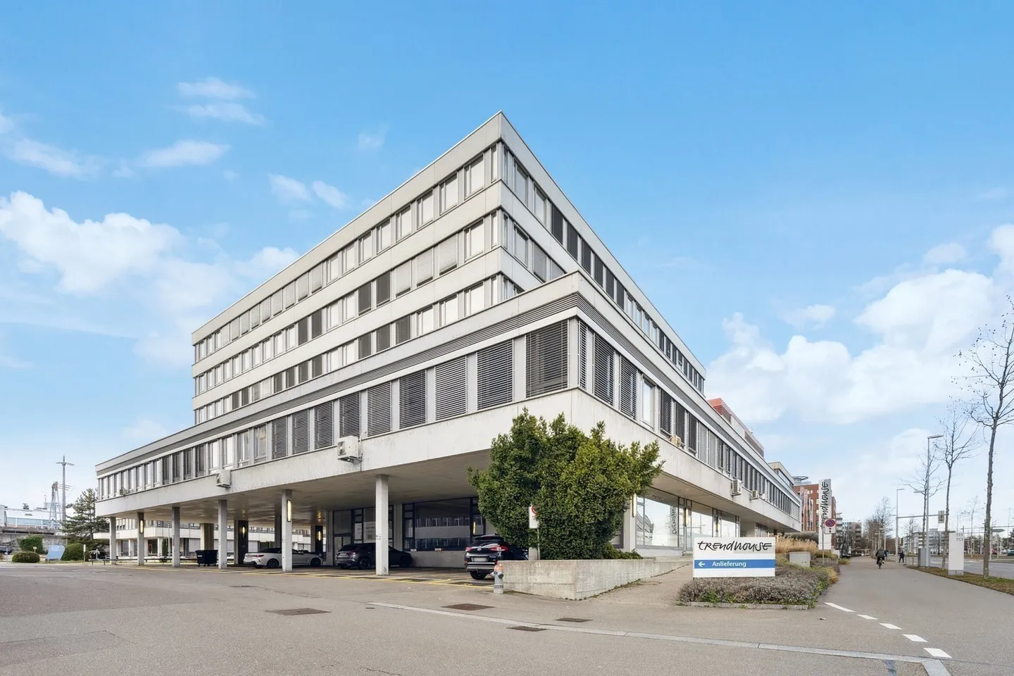 GRANDES SURFACES DE BUREAU à partir de 80m² Situé au centre, lumineux et confortable jusqu'au 28.02.2026! - Photo 7 sur 12