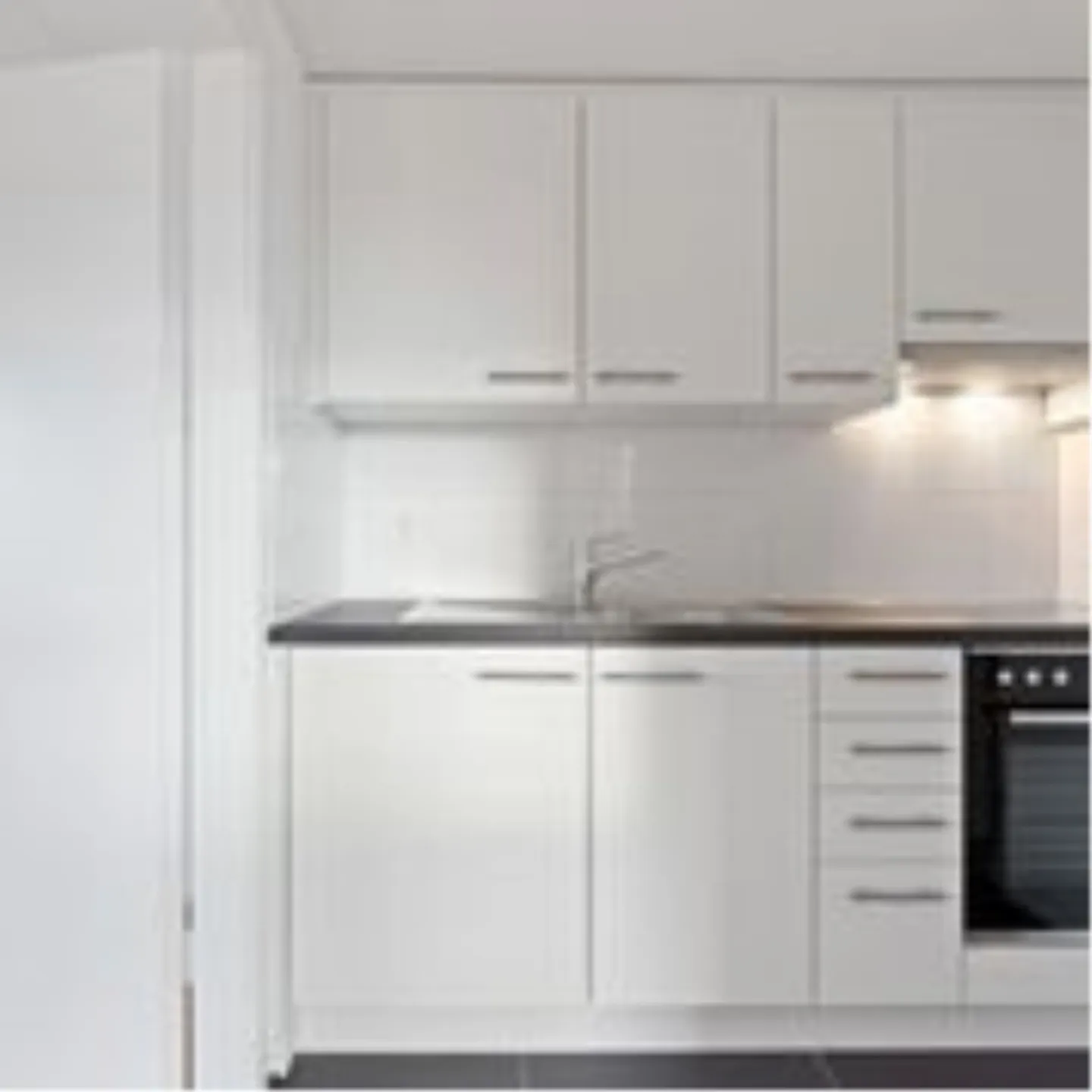 «Heimelige Dachwohnung an ruhiger Lage mit renovierter Küche!» - Foto 2 di 6