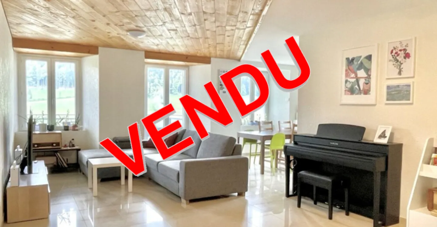Renan, magnificent 4.5-room apartment on the 1st floor with garage and terrace - Photo 1 of 9