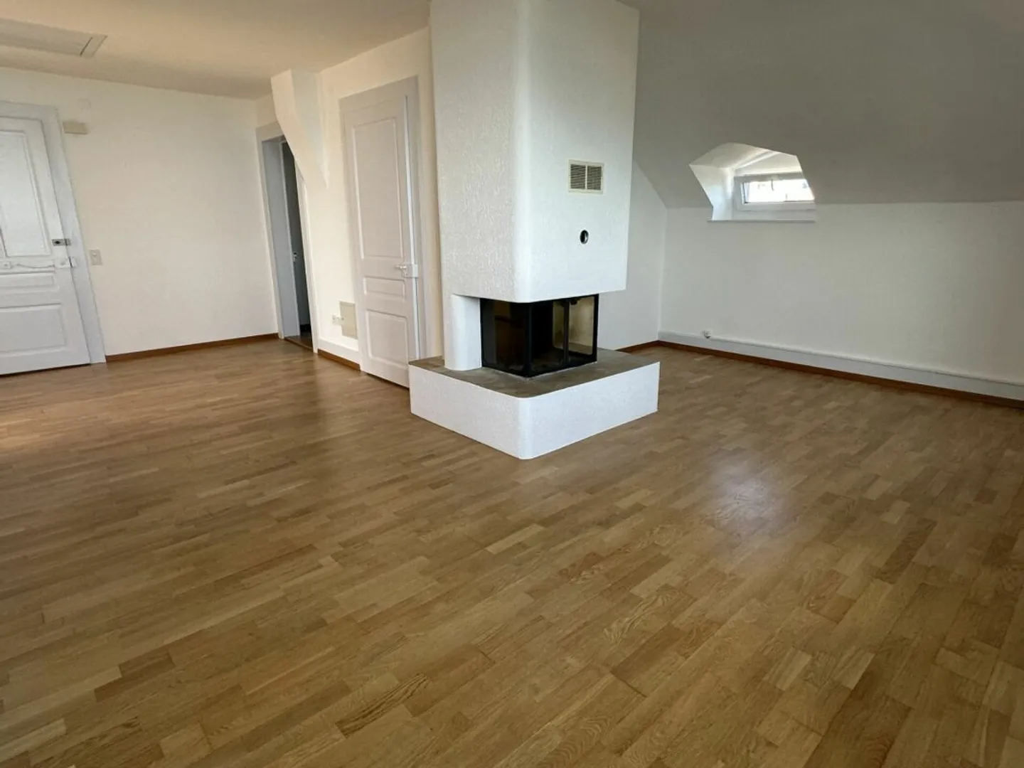 4.5 Rooms on the 3rd Floor - Photo 1 of 12