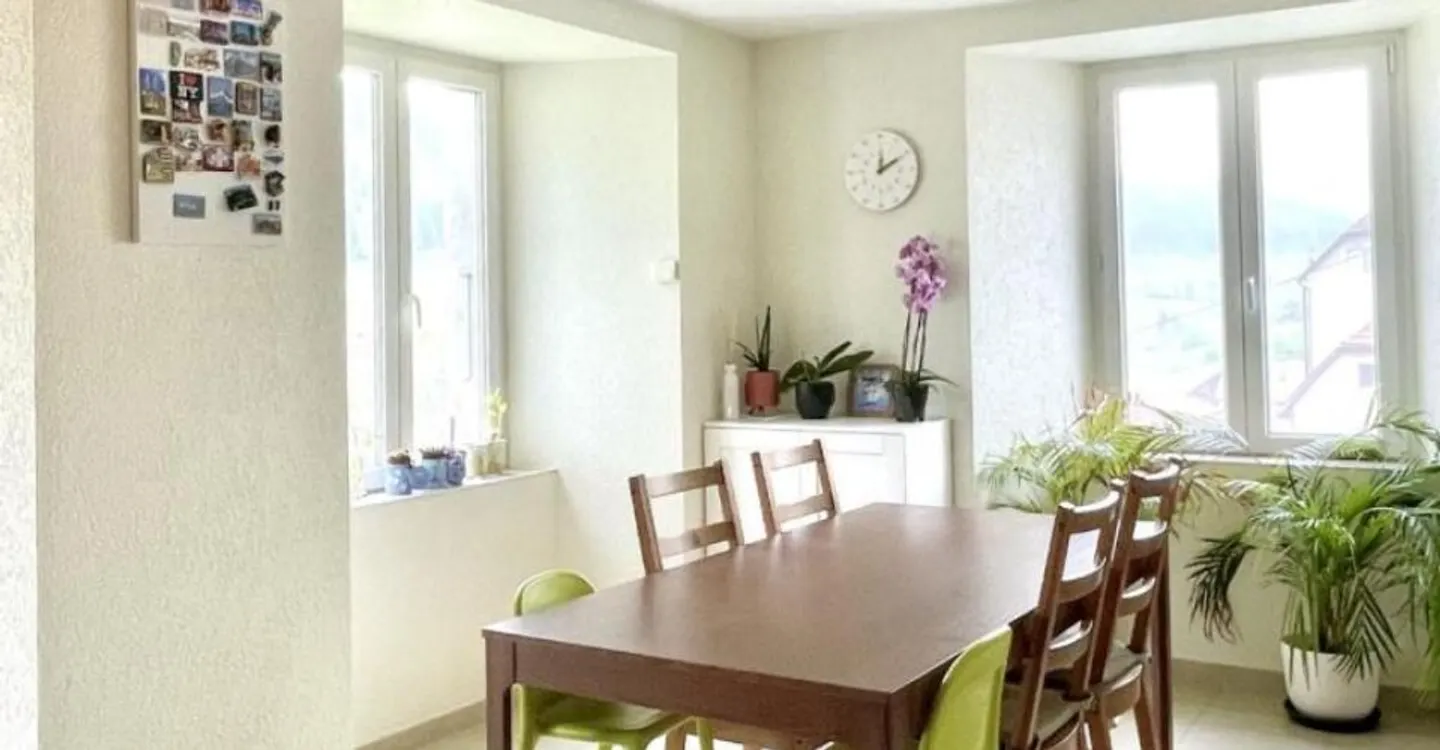 Renan, magnificent 4.5-room apartment on the 1st floor with garage and terrace - Photo 3 of 9
