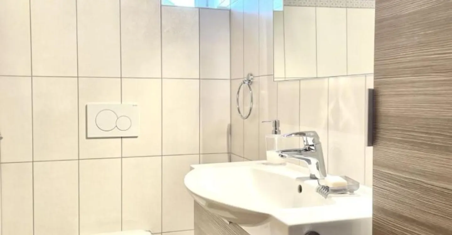 Renan, magnificent 4.5-room apartment on the 1st floor with garage and terrace - Photo 6 of 9
