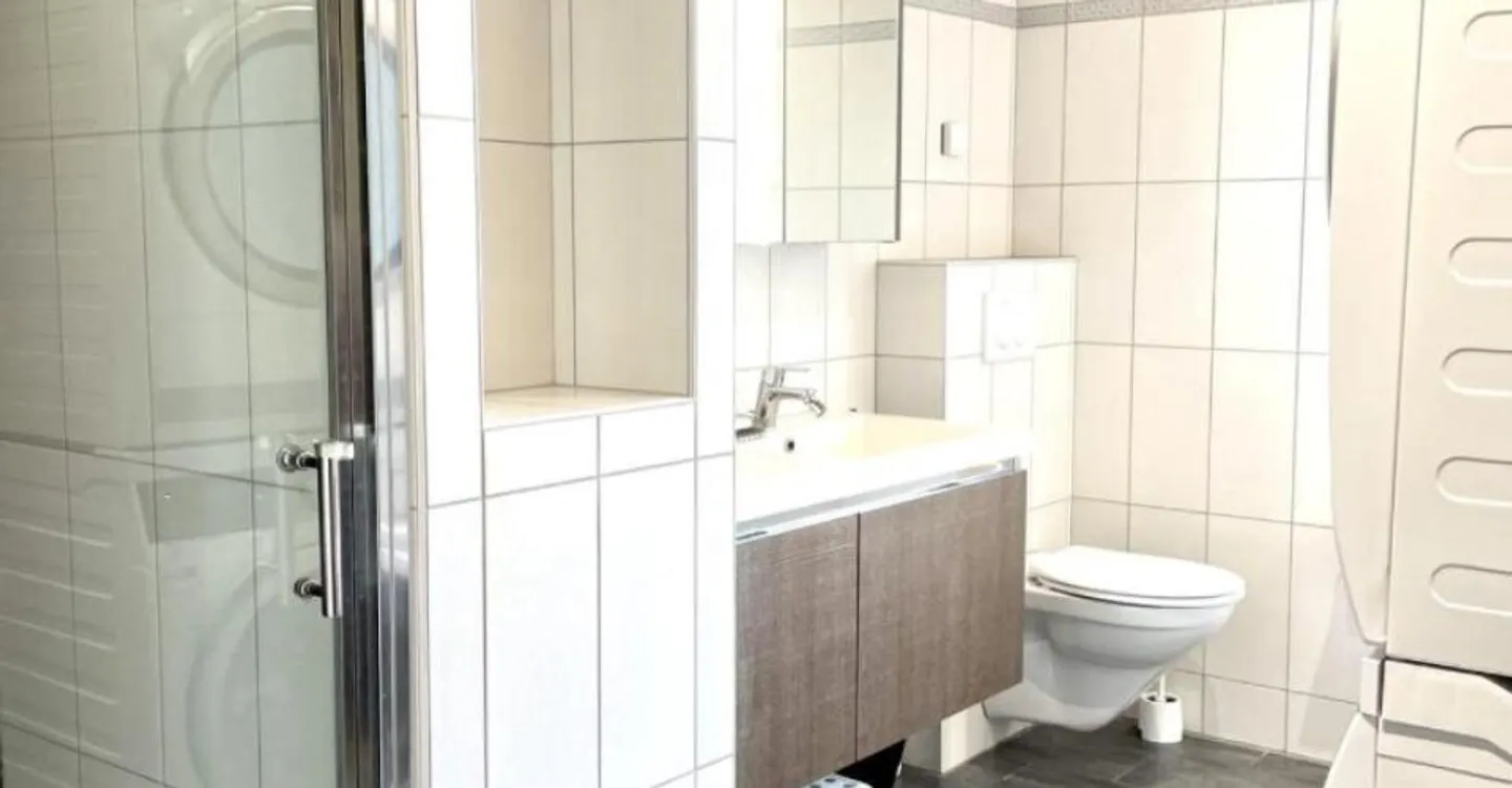 Renan, magnificent 4.5-room apartment on the 1st floor with garage and terrace - Photo 7 of 9