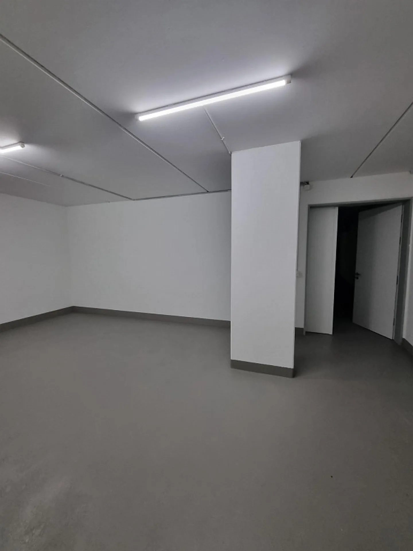 Salle de loisirs / de stockage de 41 m3 - Photo 3 sur 5